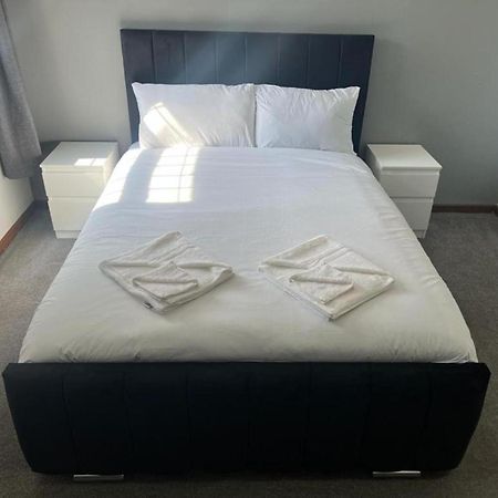Oyo Stay Inn Express, Cambridge Papworth Everard Eksteriør billede