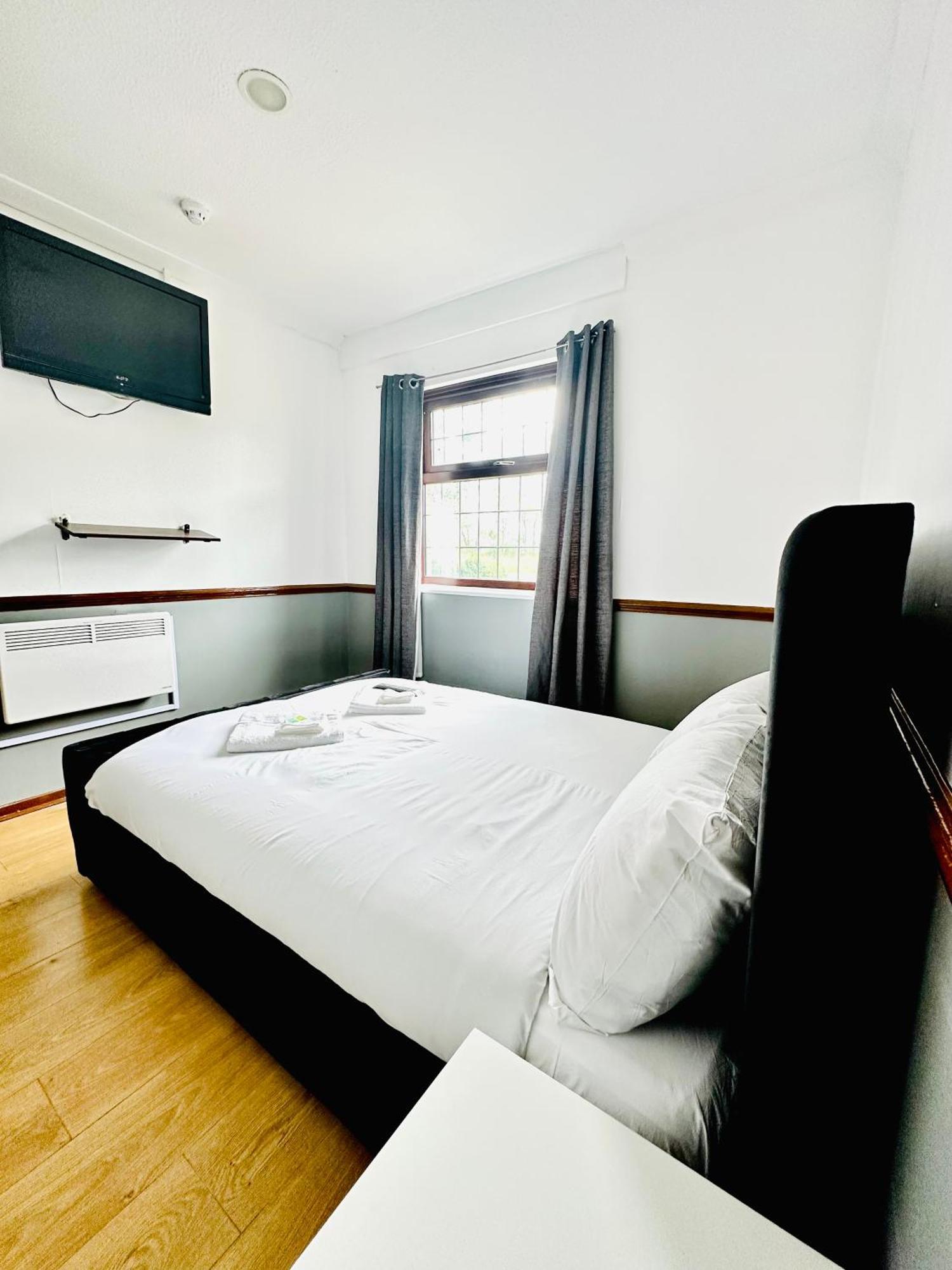 Oyo Stay Inn Express, Cambridge Papworth Everard Eksteriør billede